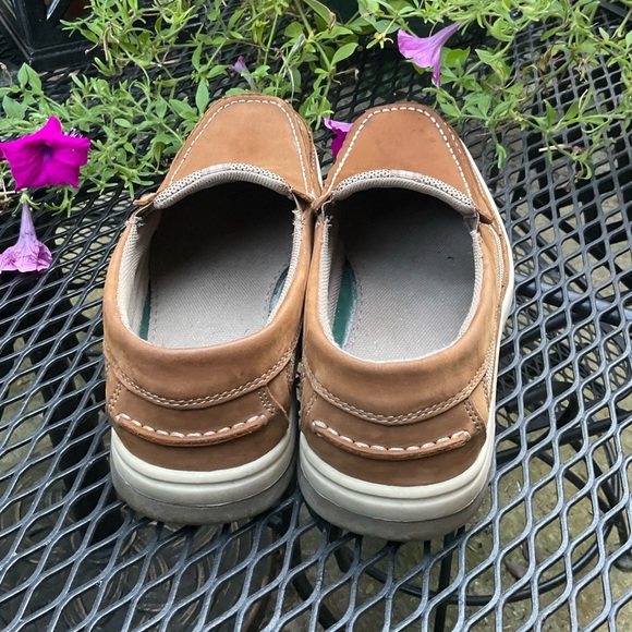Men’s Khombu Comfortable Tan Leather Upper Slip On Shoes! - Picture 6 of 15